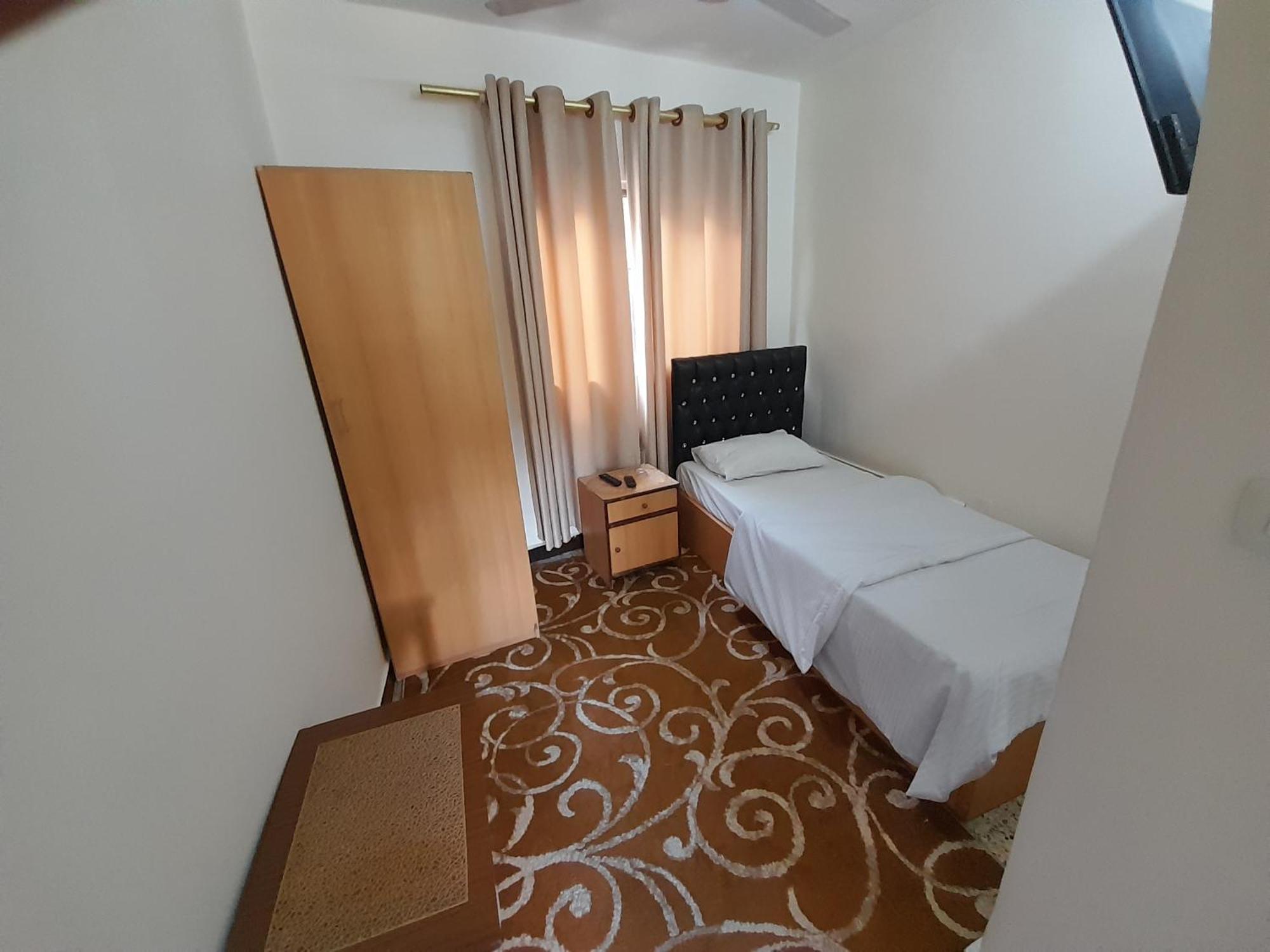 Hamoudah Hotel Амман Экстерьер фото